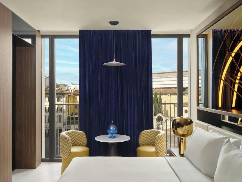 W Florence image