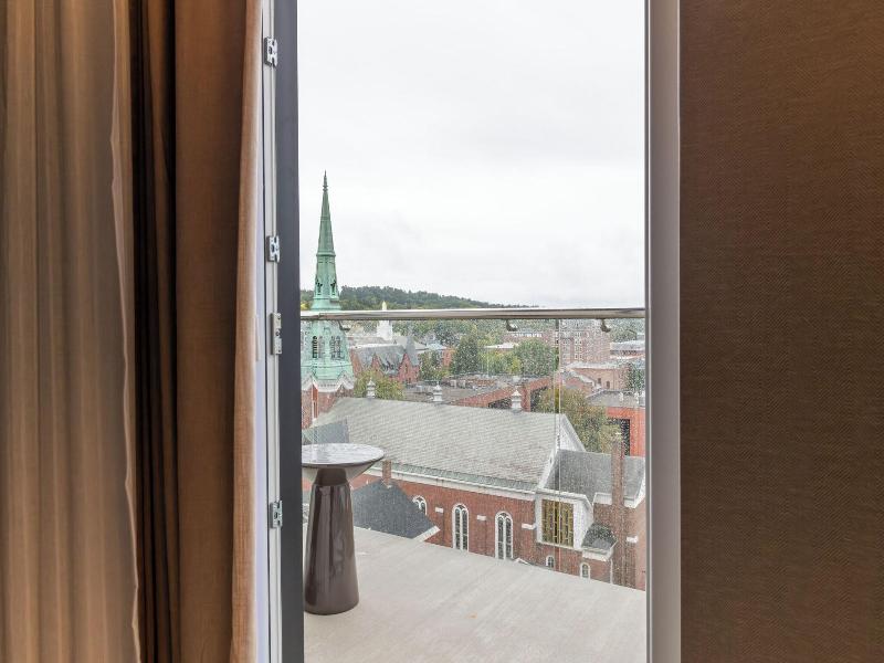 Ac Hotel Burlington image