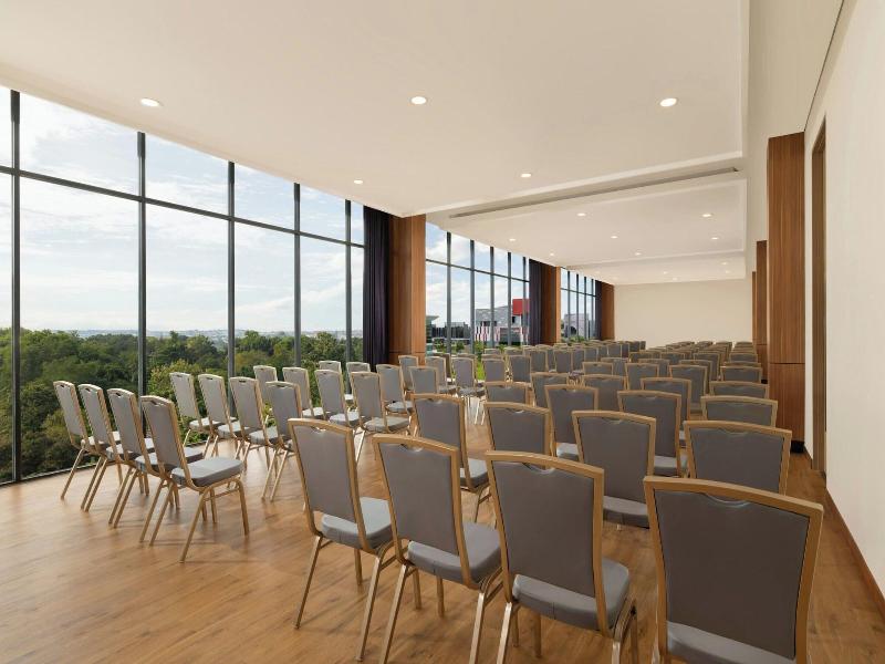Four Points By Sheraton Pontianak image
