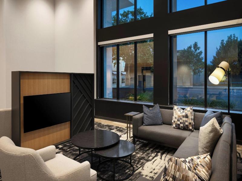 Towneplace Suites By Marriott San Jose Downtown image