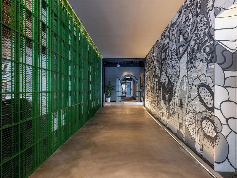 Moxy Shanghai Putuo image