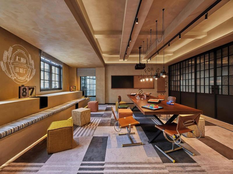 Moxy Shanghai Putuo image