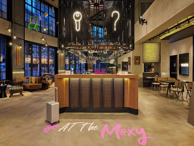 Moxy Shanghai Putuo image