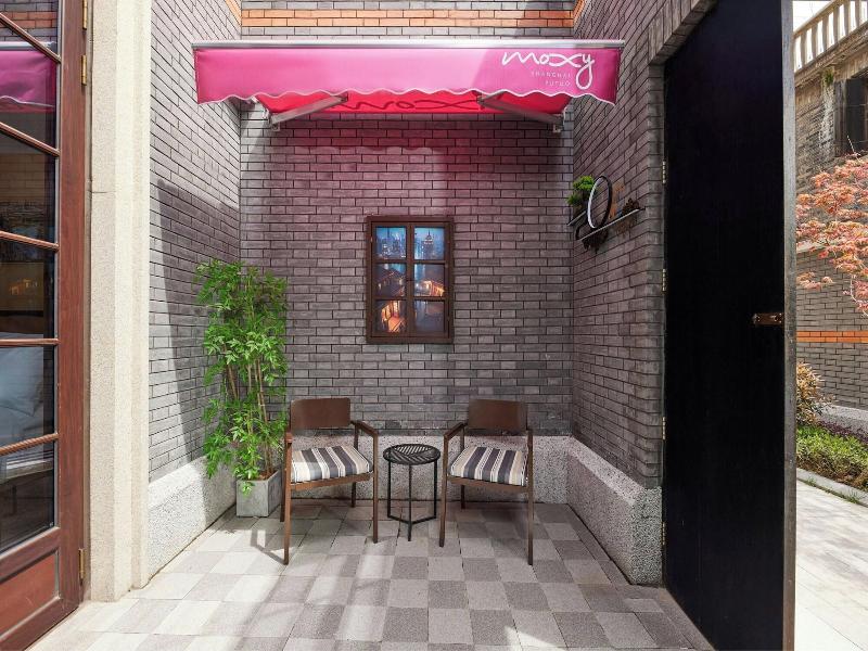 Moxy Shanghai Putuo image