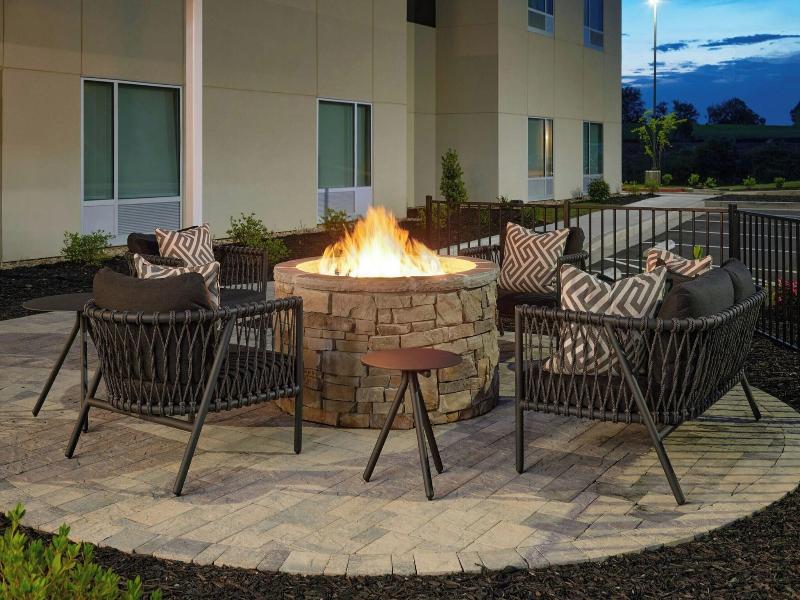 Towneplace Suites By Marriott Calhoun image