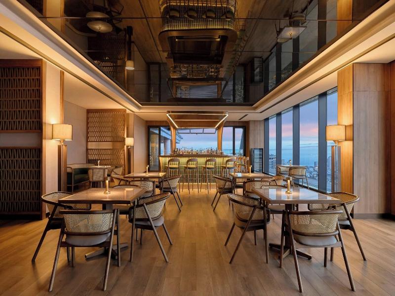 Courtyard By Marriott Danang Han River image