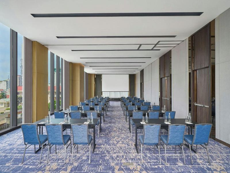 Courtyard By Marriott Danang Han River image