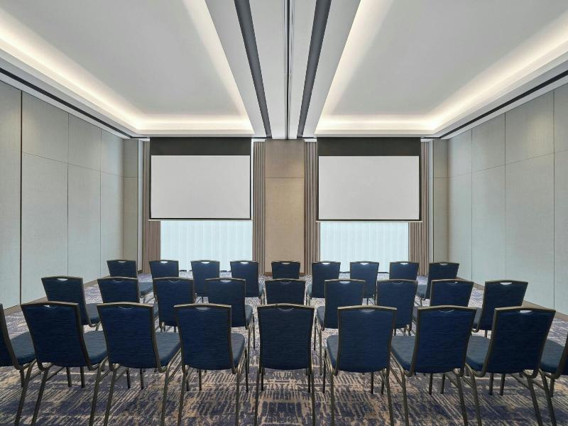 Courtyard By Marriott Danang Han River image