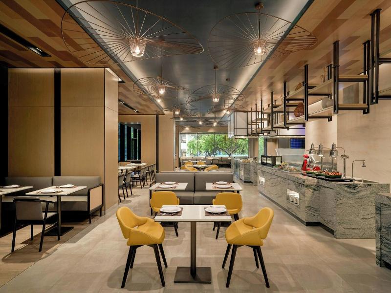 Courtyard By Marriott Danang Han River image