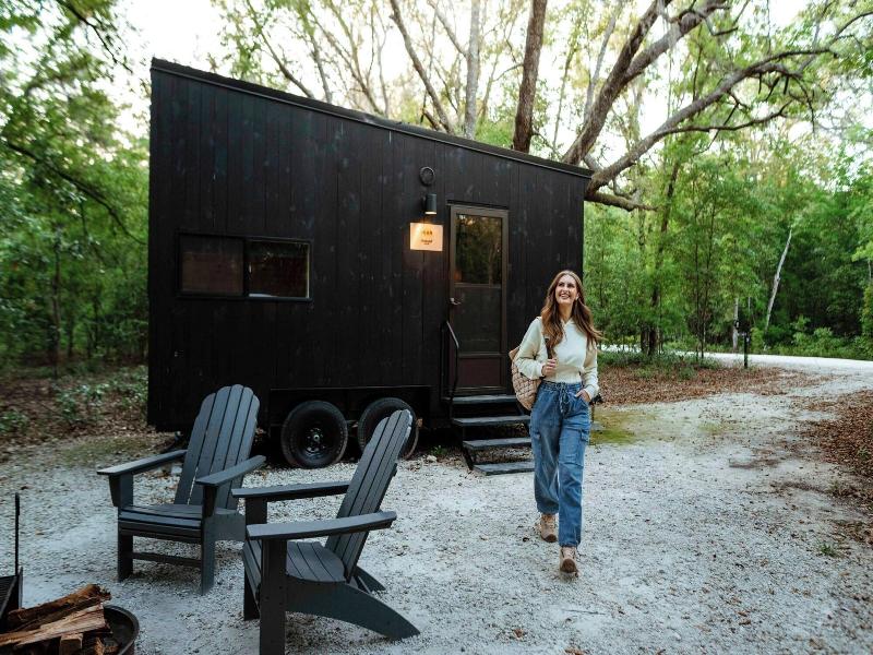Postcard Cabins Machimoodus Outdoor Collection image