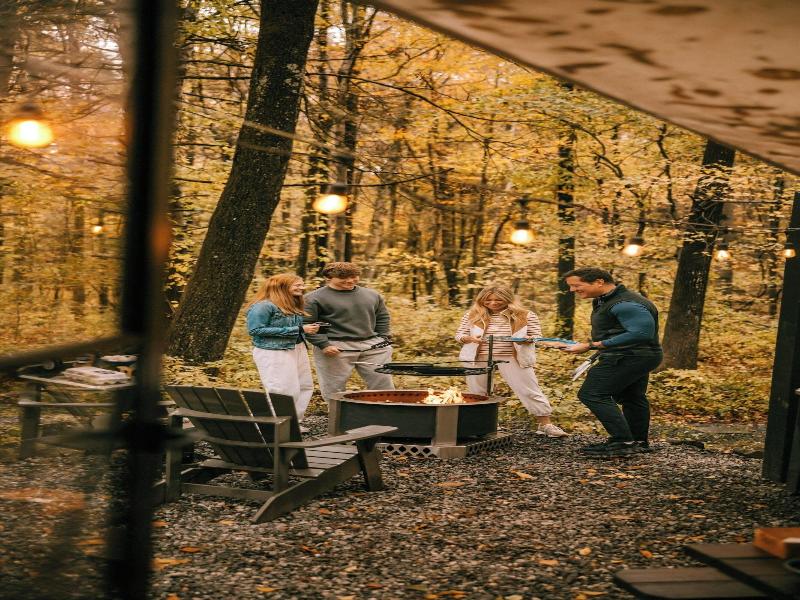 Postcard Cabins Machimoodus Outdoor Collection image