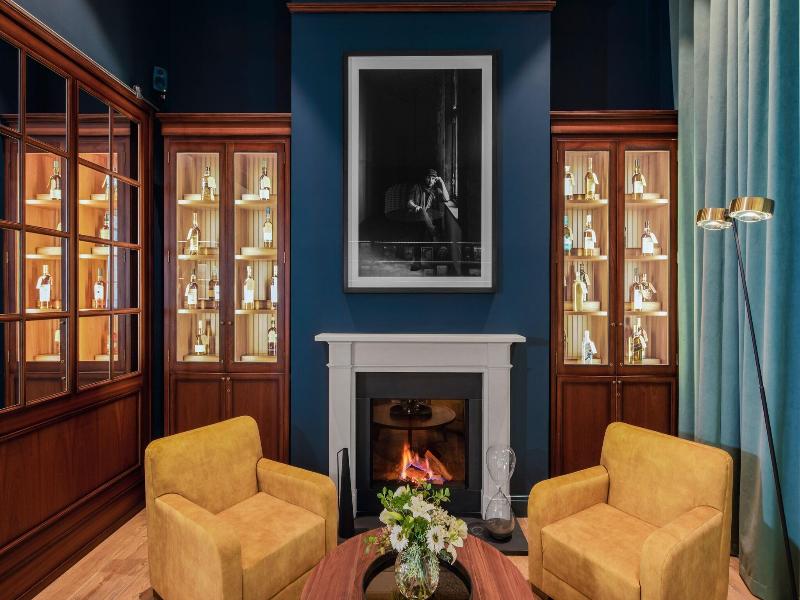 Old Town Chambers Autograph Collection image