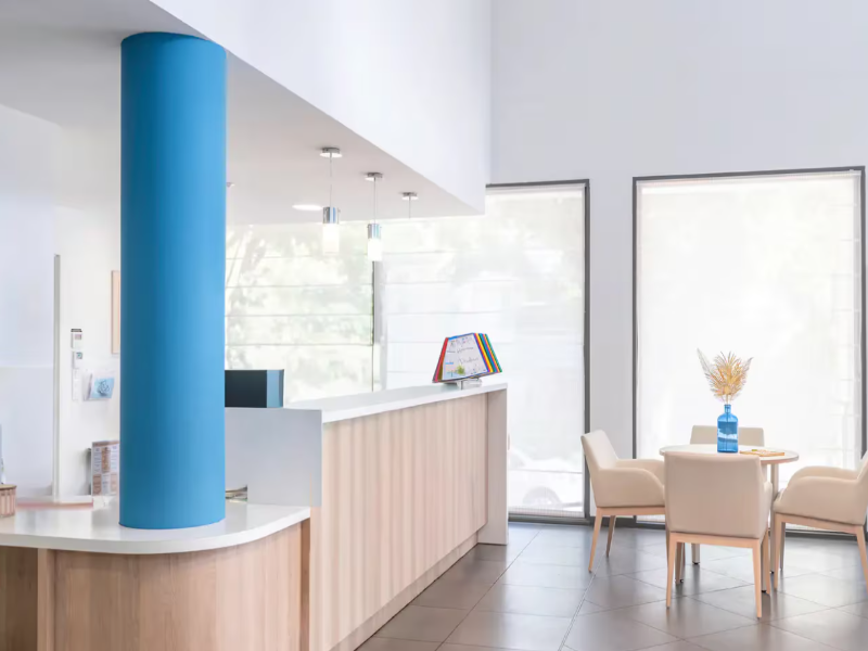 Quality Suites Lyon L'isle-d Abeau image