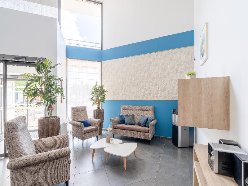 Quality Suites Lyon L'isle-d Abeau image