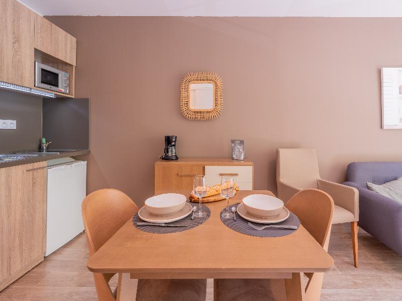 Quality Suites Lyon L'isle-d Abeau image