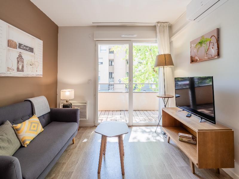 Quality Suites Lyon L'isle-d Abeau image