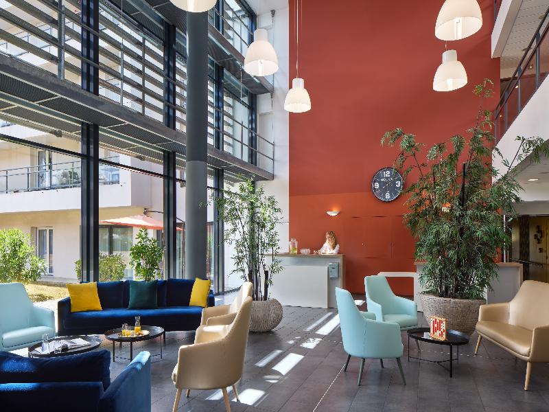 Quality Suites Portes De Rennes image