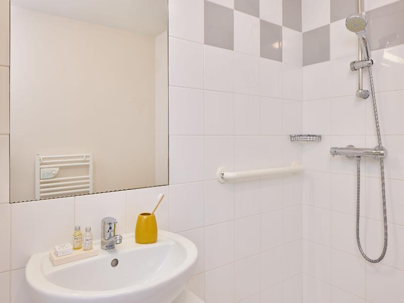 Quality Suites Portes De Rennes image