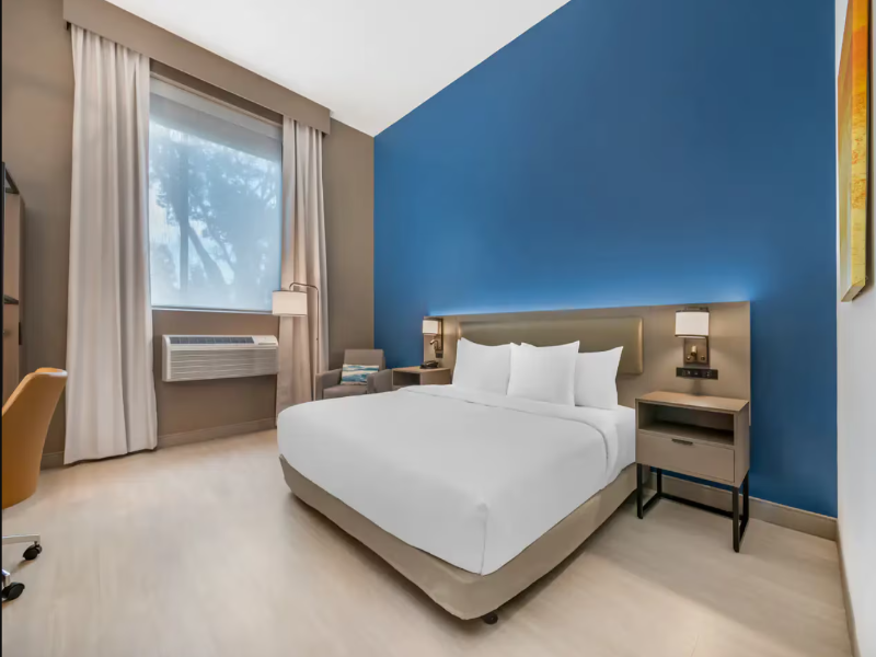 Comfort Inn & Suites Orlando Sanford Airport image