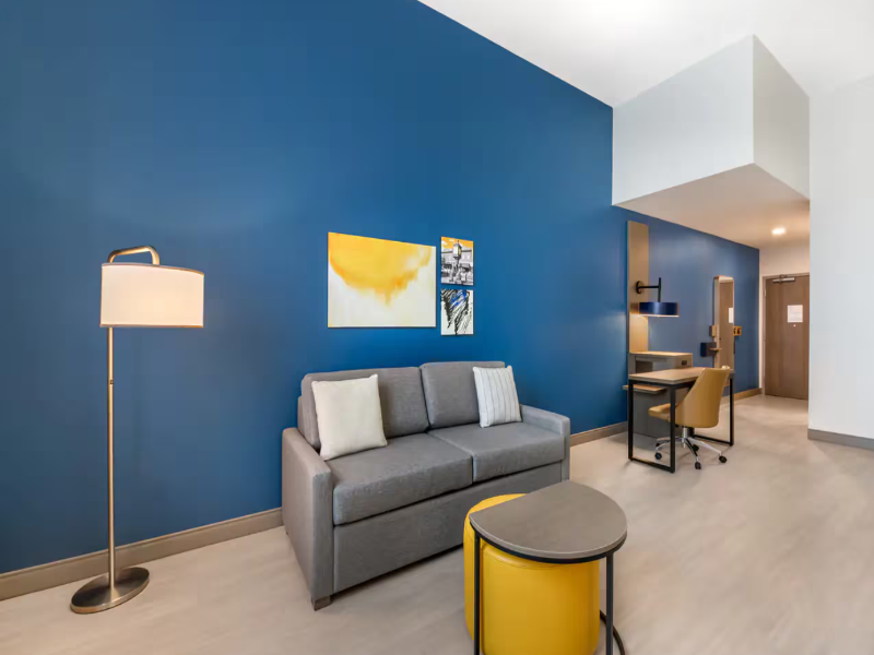 Comfort Inn & Suites Orlando Sanford Airport image