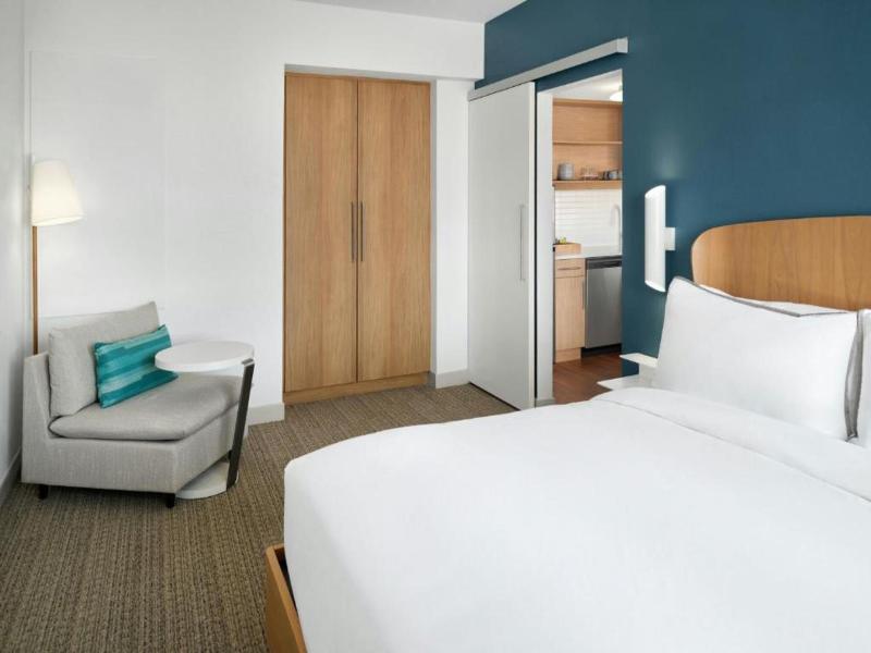 Element Branson image