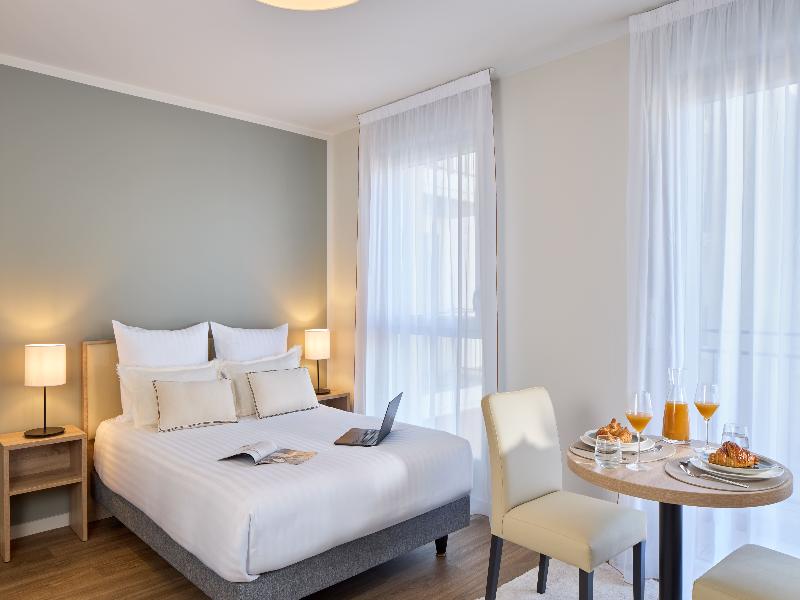 Quality Suites Nancy Centre image