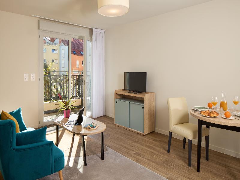 Quality Suites Nancy Centre image
