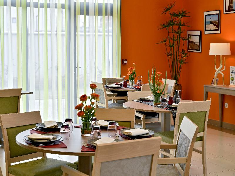 Quality Suites Le Havre Les Docks image