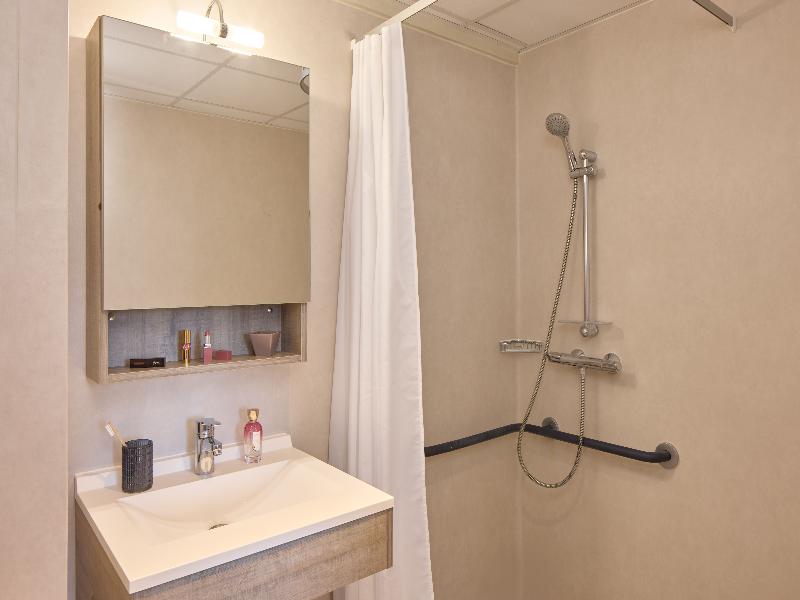 Quality Suites Le Havre Les Docks image