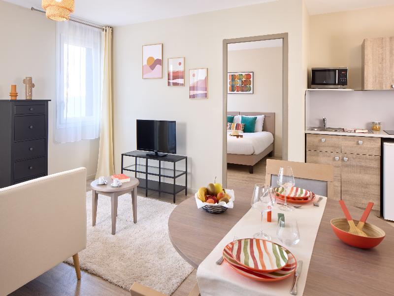 Quality Suites Le Havre Les Docks image
