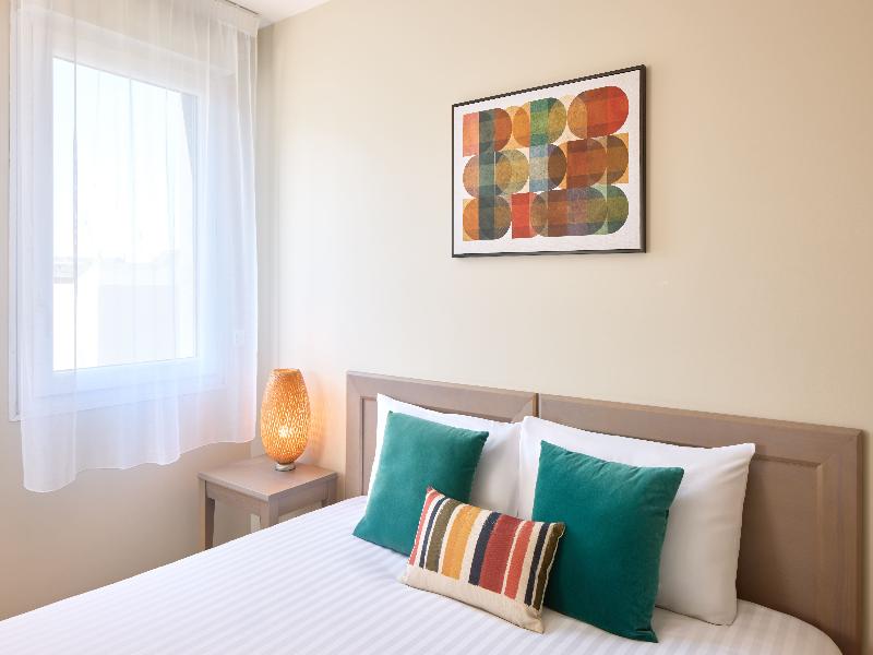 Quality Suites Le Havre Les Docks image
