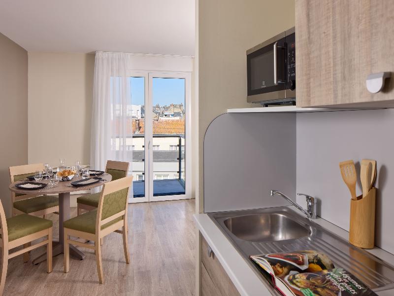 Quality Suites Le Havre Les Docks image