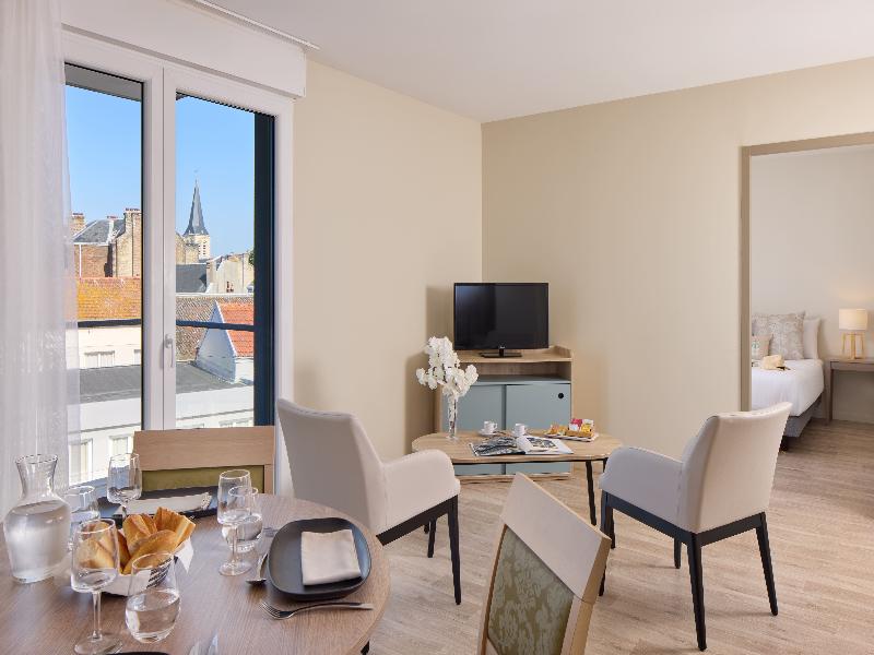 Quality Suites Le Havre Les Docks image