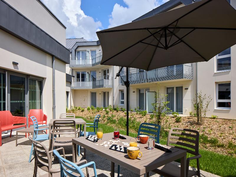 Quality Suites Cholet image