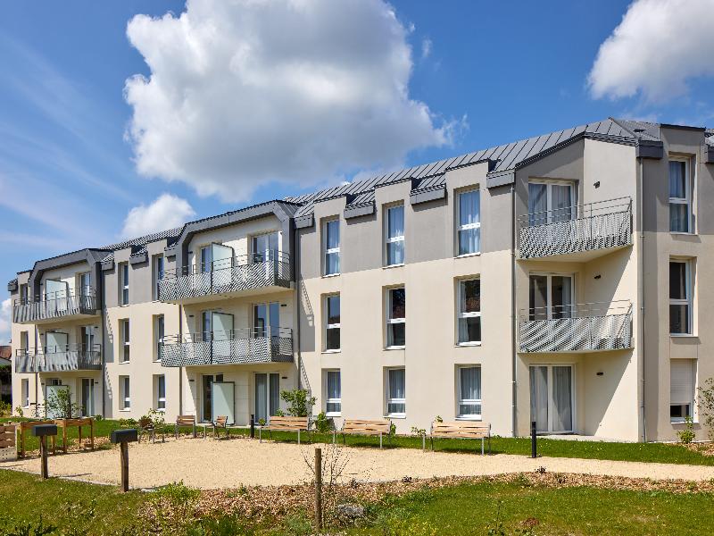Quality Suites Cholet image