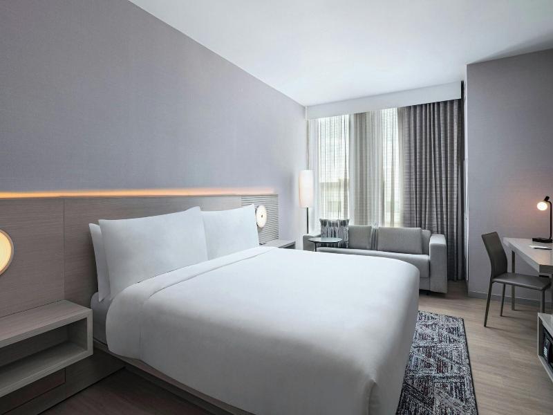 Ac Hotel By Marriott Phoenix North Norterra image