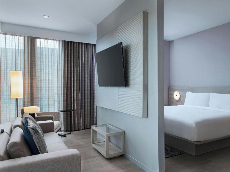 Ac Hotel By Marriott Phoenix North Norterra image