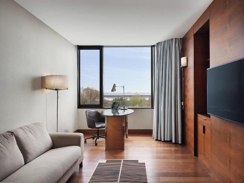 Sheraton Istanbul Ataköy Hotel image