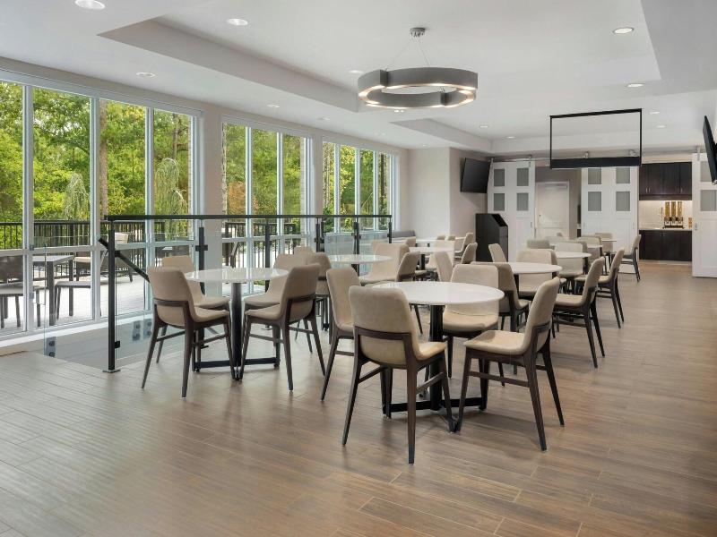 Residence Inn By Marriott Atlanta Peachtree City — restaurant