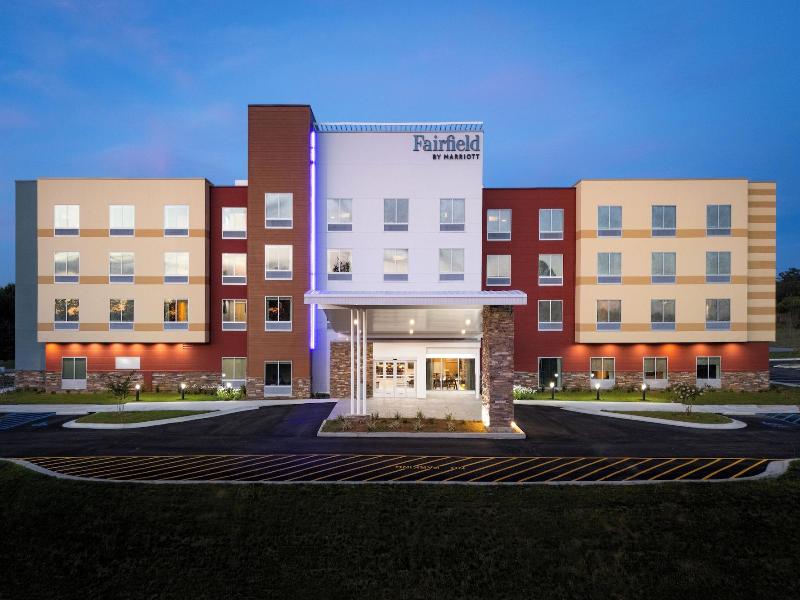 Fairfield Inn Suites Huntsville Madison image