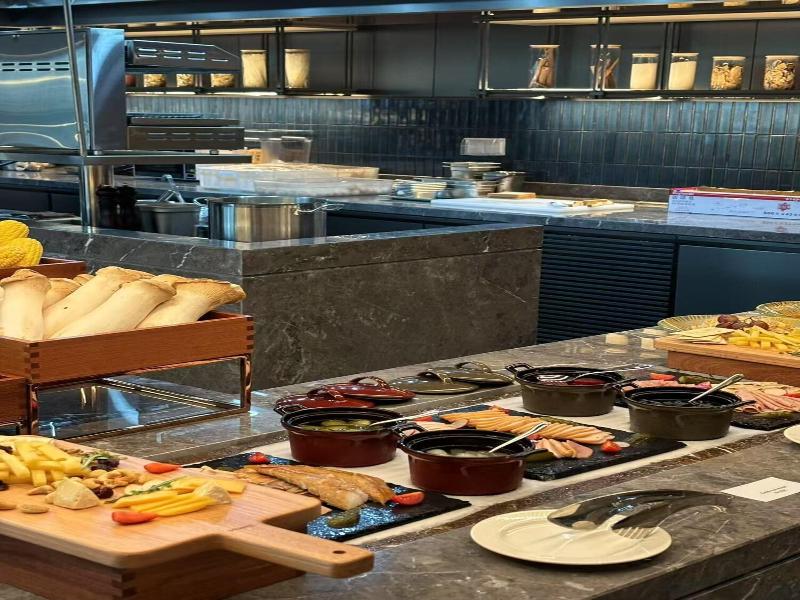 Courtyard By Marriott Zhuhai image