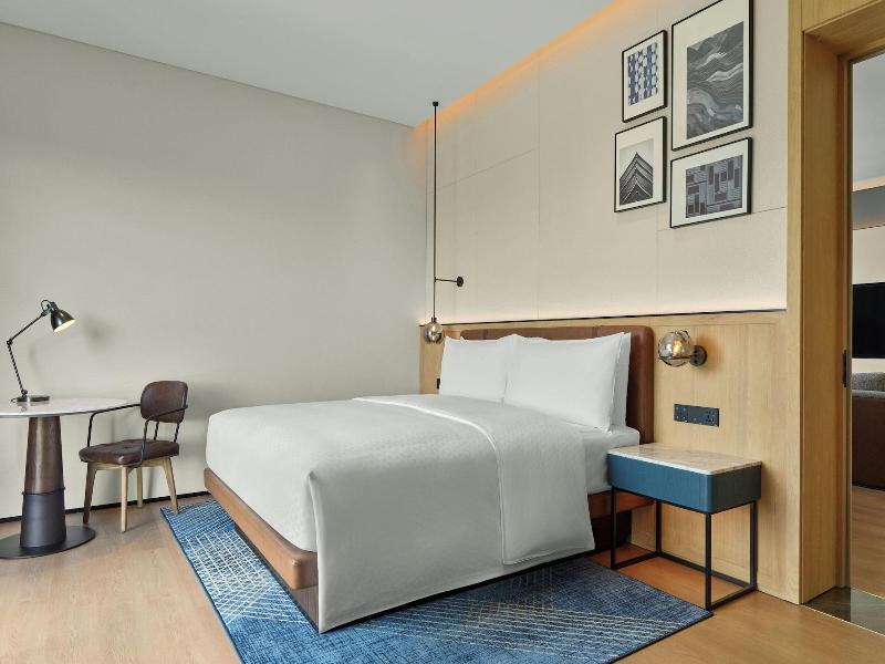 Four Points By Sheraton Guiyang Huaxi Park image