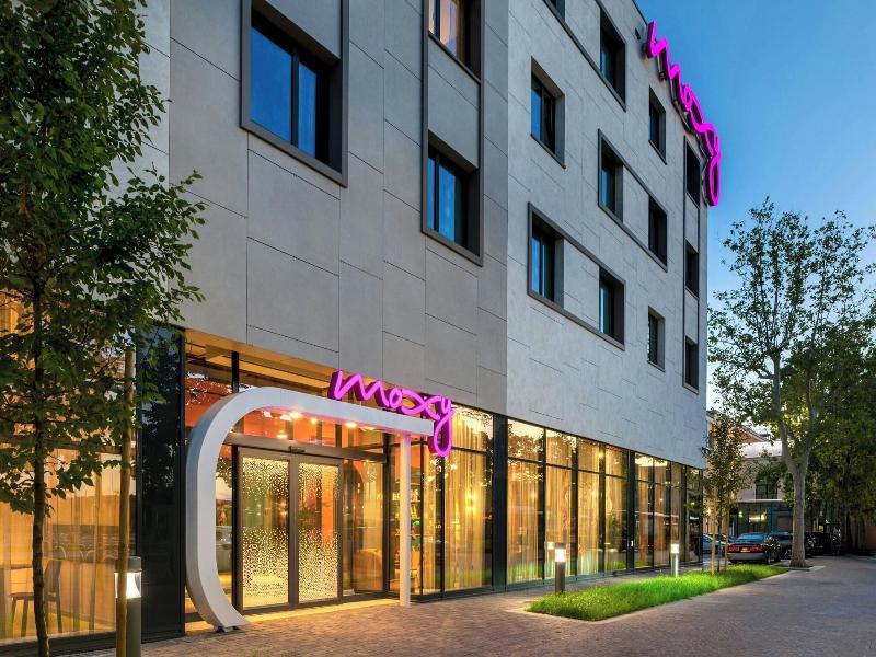 Moxy Verona image