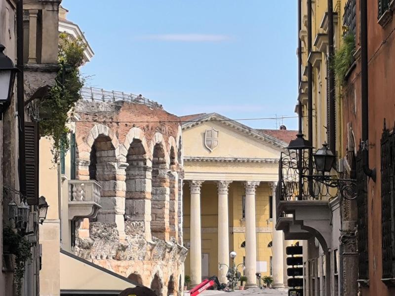 Moxy Verona image