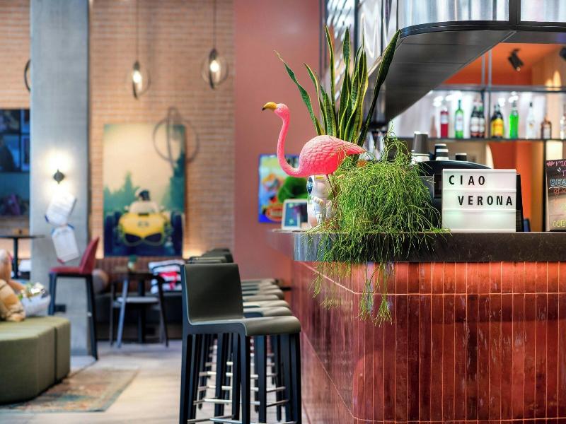 Moxy Verona image