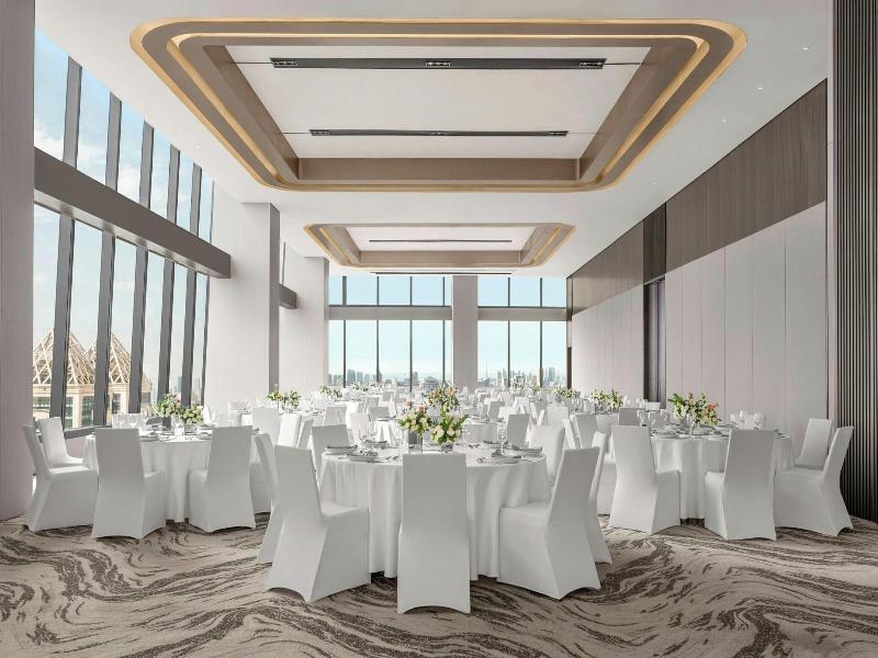 Ac Hotel By Marriott Manila image