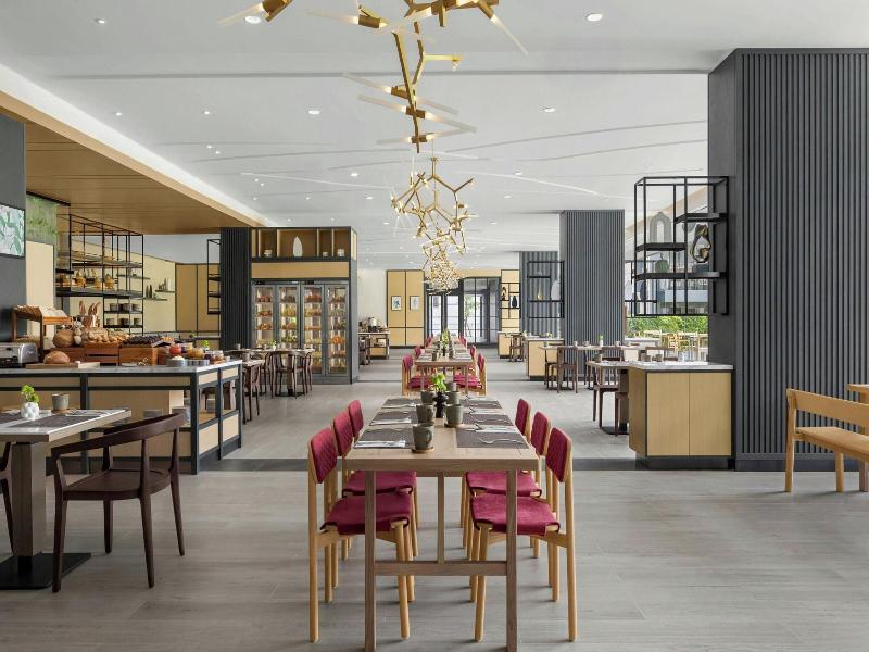 Courtyard By Marriott Phuket Chalong Bay Resort image