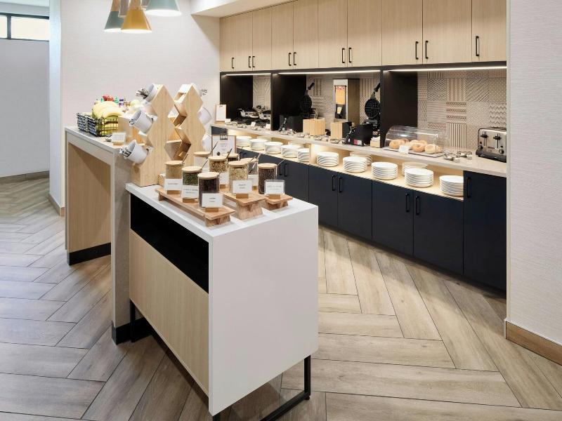 Towneplace Suites By Marriott Montreal Airport