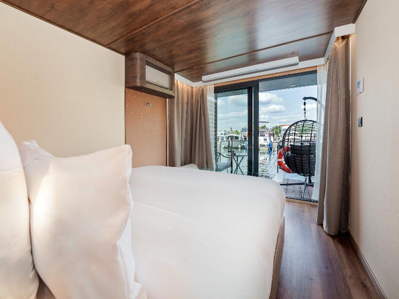 Royale Escale Torcy image