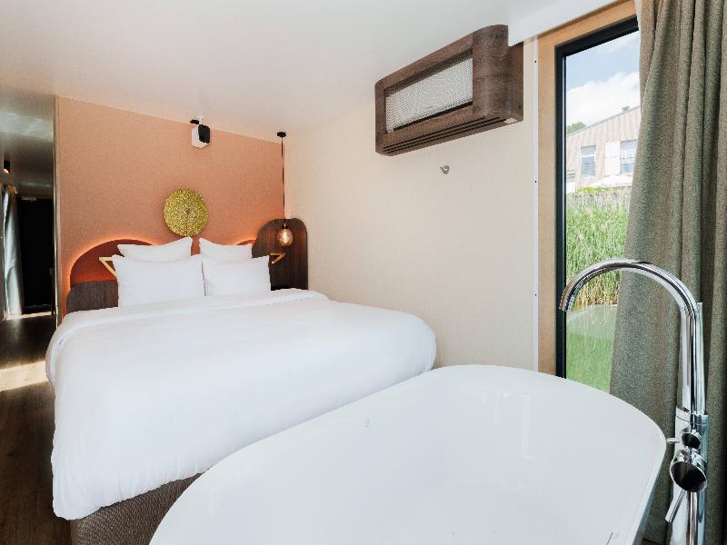 Royale Escale Torcy image